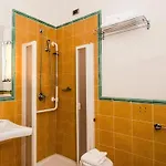 Lh Lloyd 3*