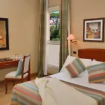 Lh Lloyd 3*