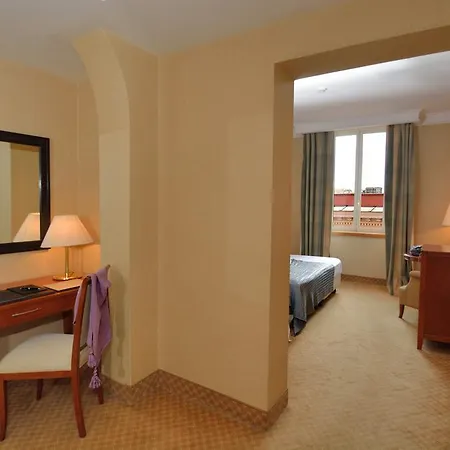 Lh Lloyd Hotel 3*