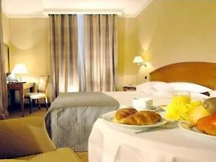 Lh Lloyd Hotel