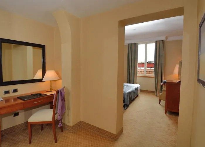 Lh Lloyd Hotel 3*