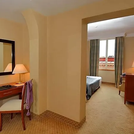 Lh Lloyd 3* Róma